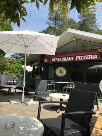 Village Vacances Aux Villages Sous Les Pins Leon Ngoại thất bức ảnh